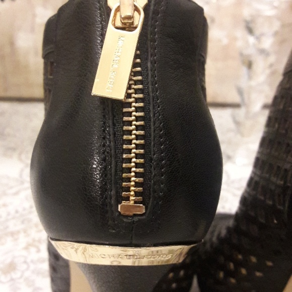 SOLD NEW! Michael Kors Peep Toe Platform Caged Booties - Picture 5 of 7